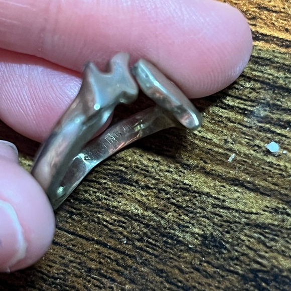 Mixed metal assorted ring lot. - Picture 3 of 6